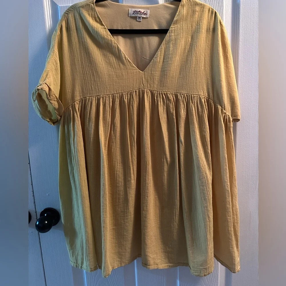 Listicle short sleeve blouse
